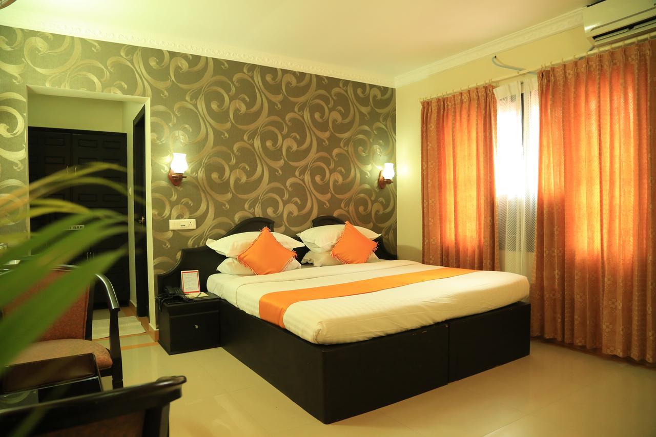 Capital O 46475 Gd International Redfort Hotel Nilambur Exterior photo