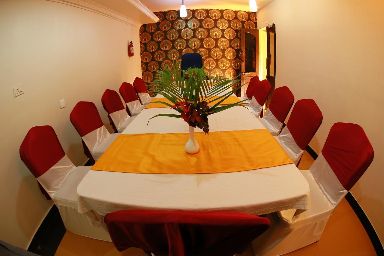 Capital O 46475 Gd International Redfort Hotel Nilambur Exterior photo